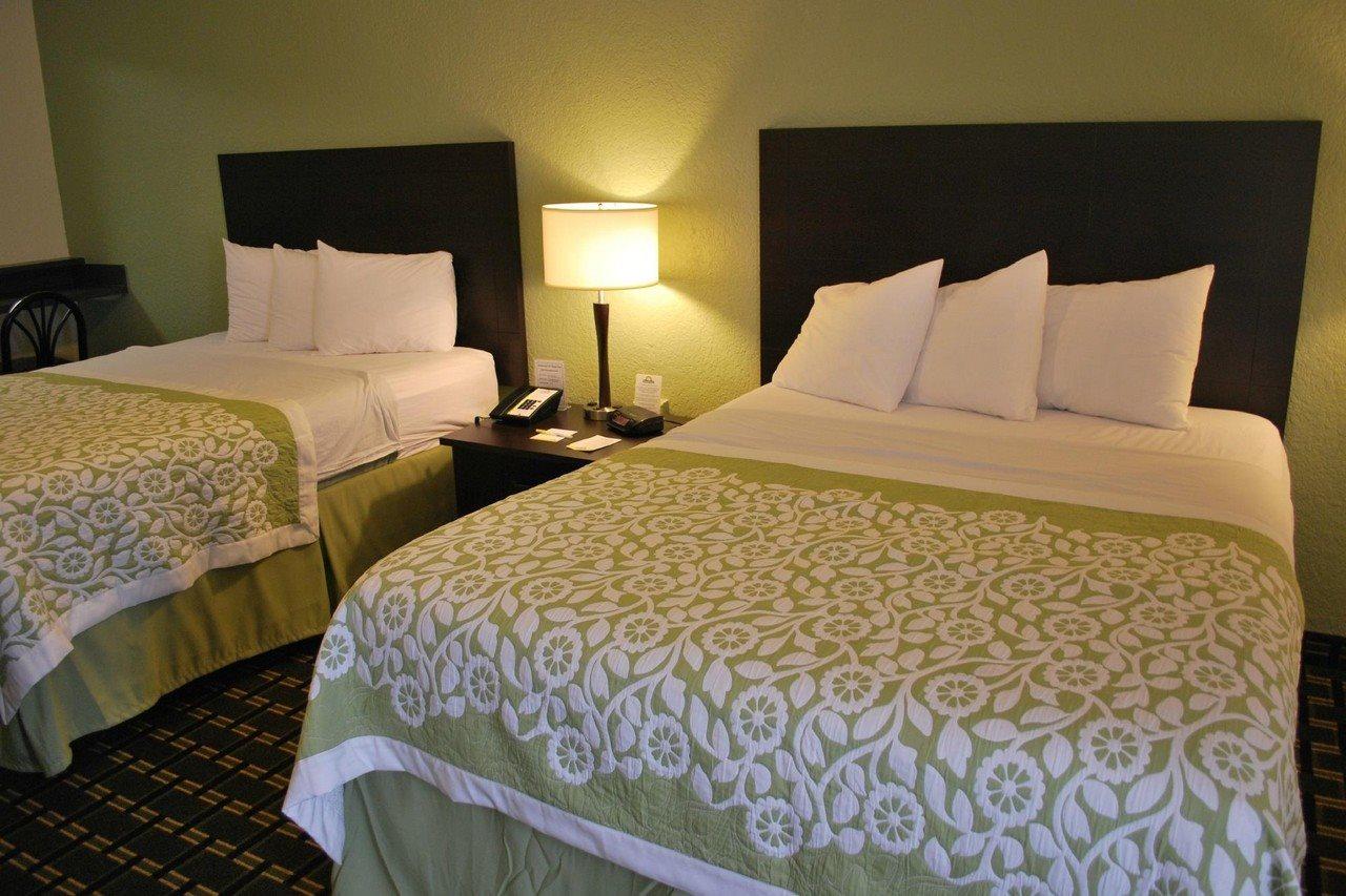 Clarion Pointe Hotel Jasper Eksteriør billede