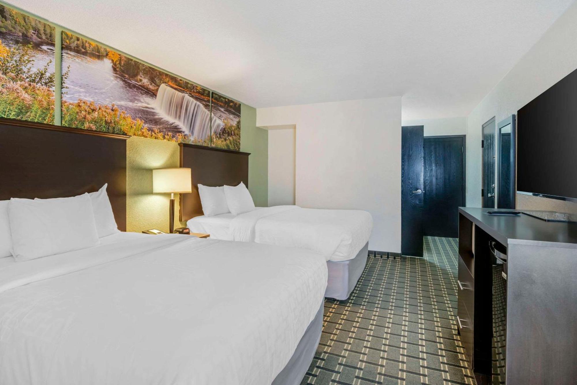 Clarion Pointe Hotel Jasper Eksteriør billede