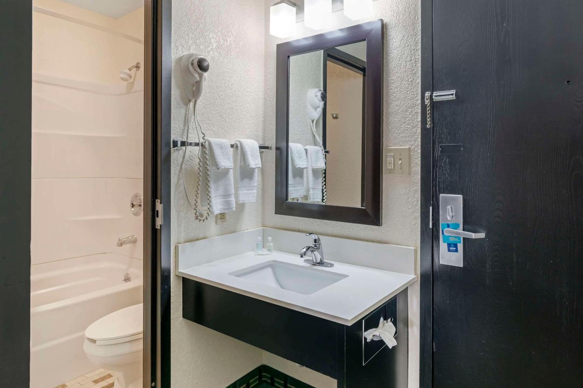 Clarion Pointe Hotel Jasper Eksteriør billede