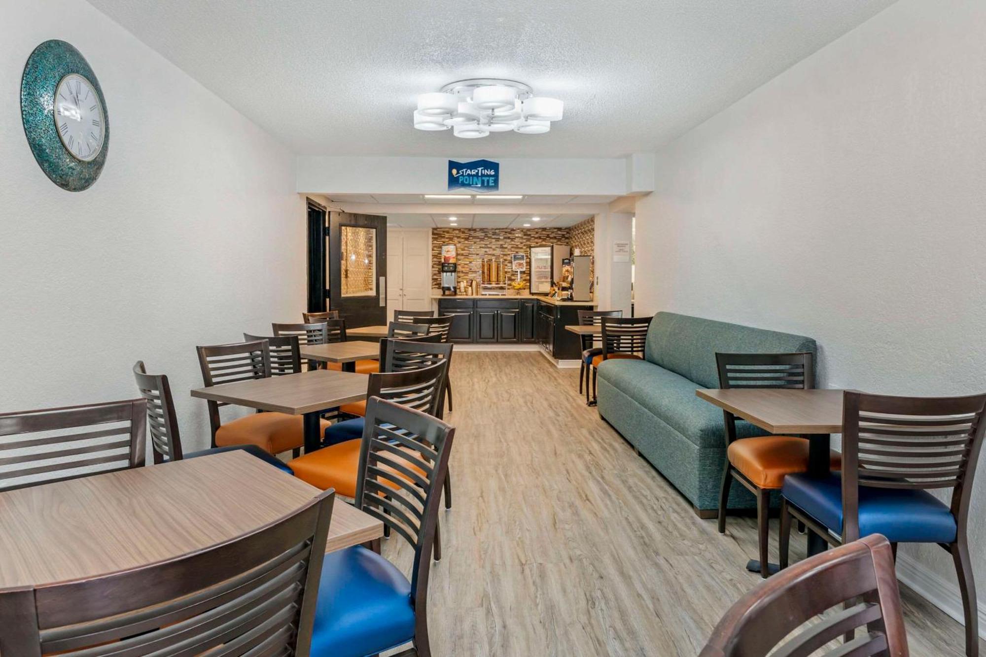 Clarion Pointe Hotel Jasper Eksteriør billede