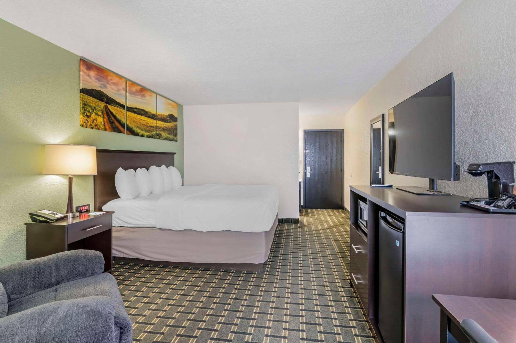 Clarion Pointe Hotel Jasper Eksteriør billede
