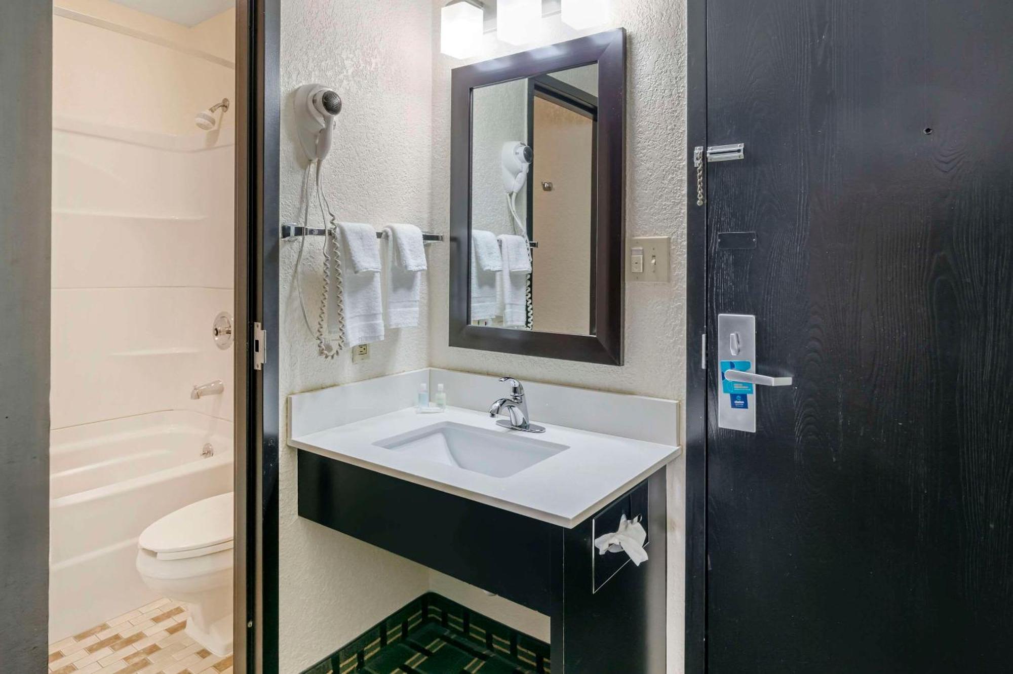 Clarion Pointe Hotel Jasper Eksteriør billede